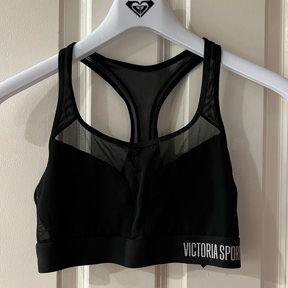 Victoria’s Secret Sports Bra Size Medium